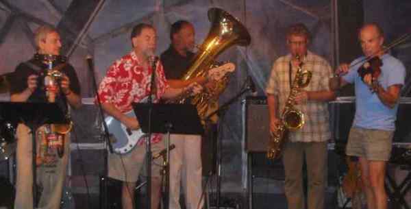 Grahm Spanier, Tom Mallouk, John Kovalchik, Chris Byrne, and Gary Brubaker perform on August 24 at SOZO.